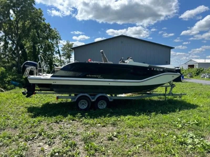2016 Bayliner Element XR7 in Union Springs, NY