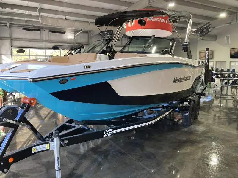 2023 MasterCraft XT24