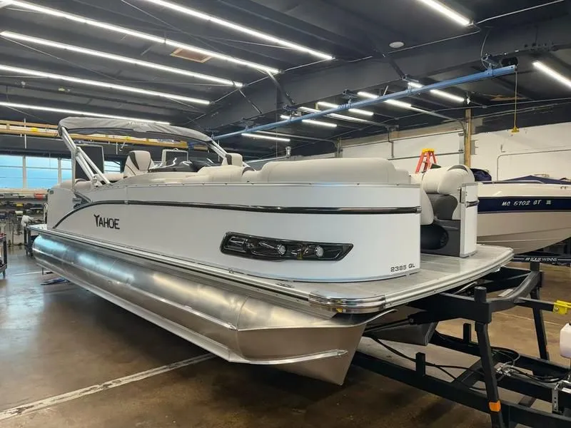 2024 Tahoe Pontoons Cascade Quad Lounger