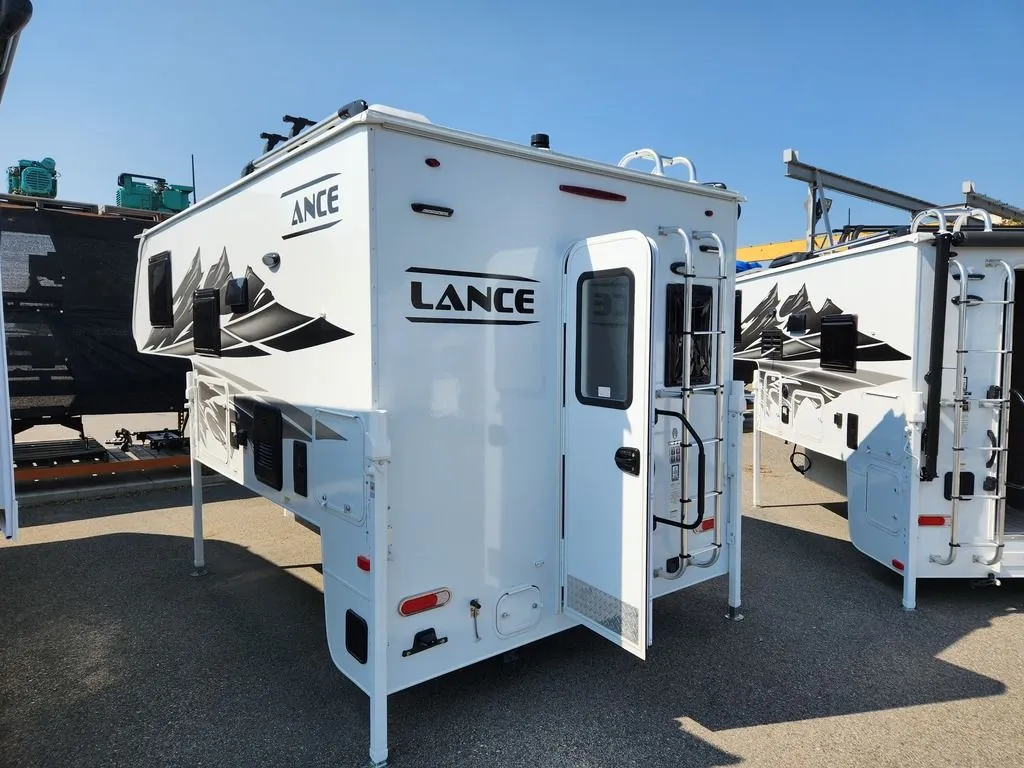 2023 Lance Truck Campers 850