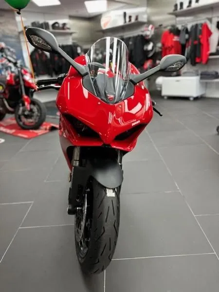 2023 Ducati Panigale V2 Ducati Red