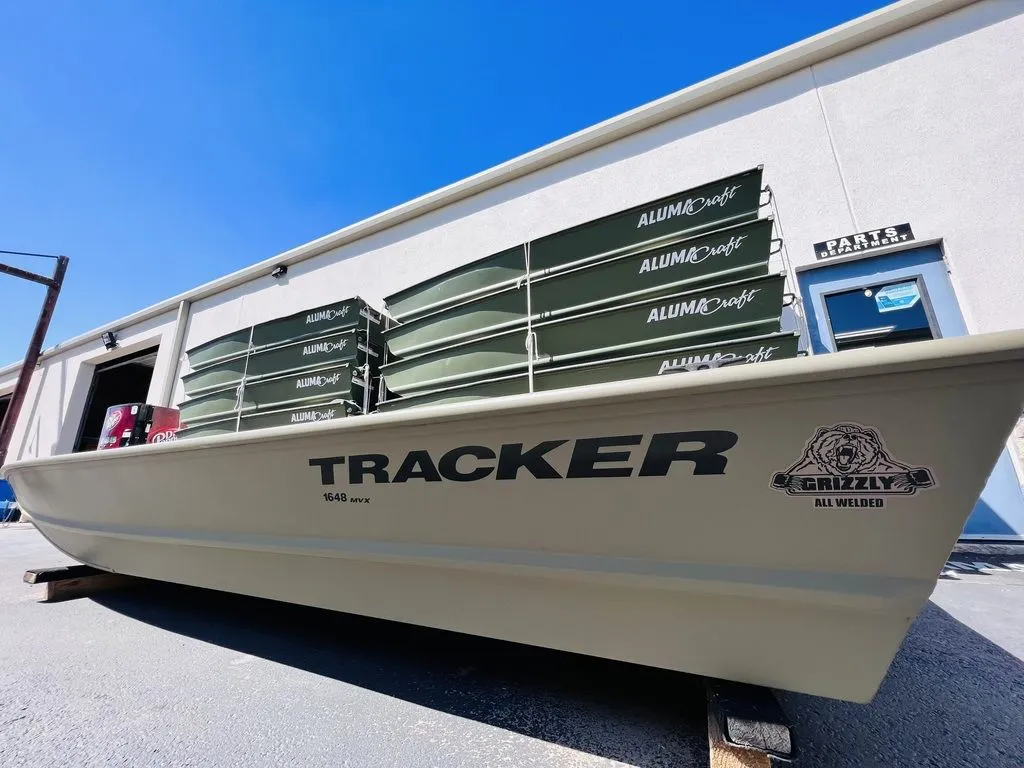 2024 Tracker Boats GRIZZLY 1648 JON