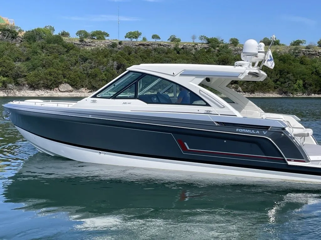 2023 Formula Boats 380 Super Sport Crossover