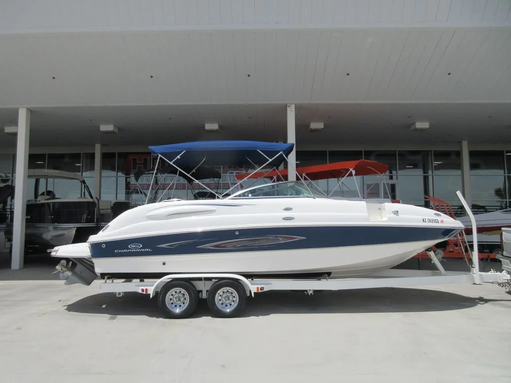 2005 CHAPARRAL BOATS 254 SUNESTA