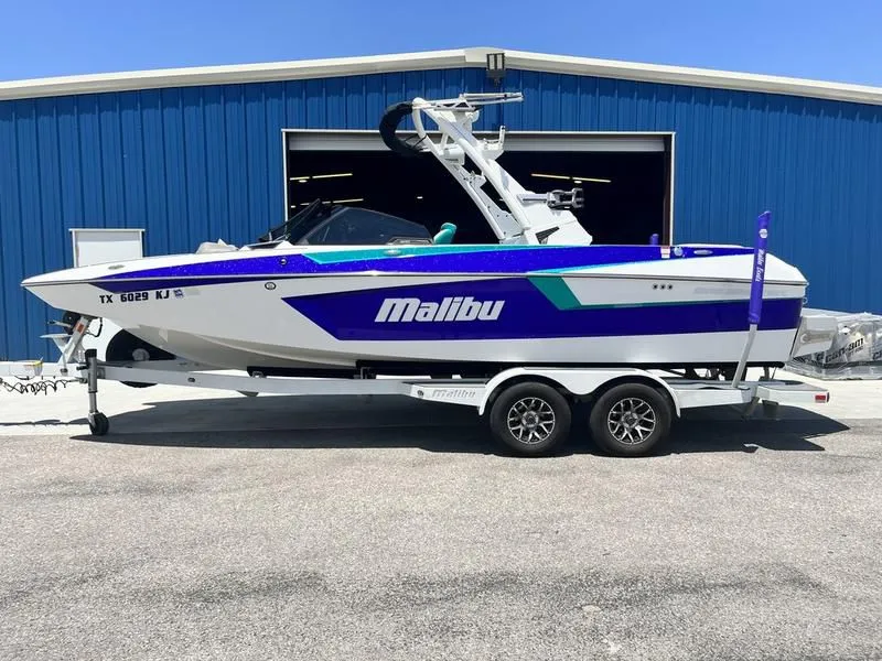 2021 Malibu Boats 23 MXZ in Wichita, KS