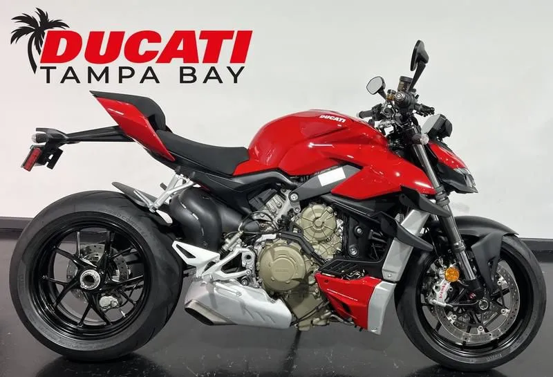 2021 Ducati Streetfighter V4 Ducati Red