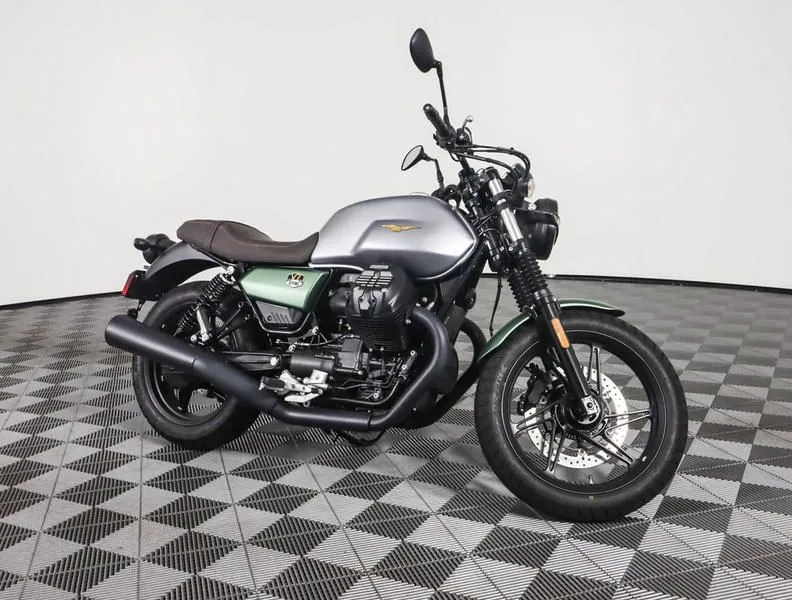 2022 Moto Guzzi V7 Stone Centenario E5