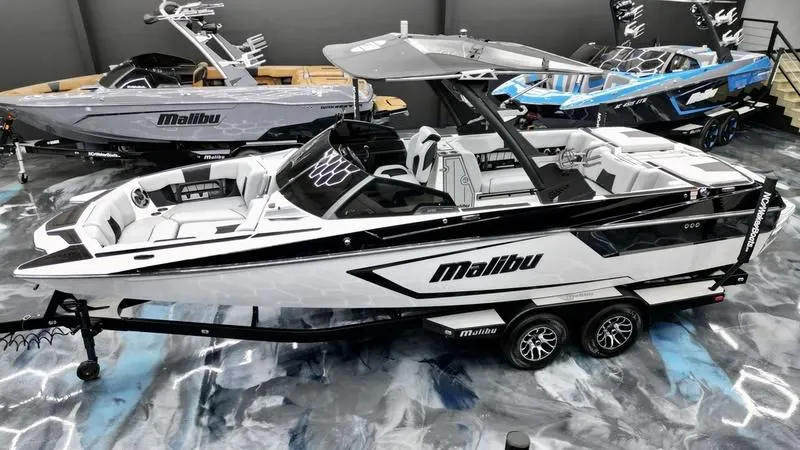 2021 Malibu Boats 24 MXZ in Broadway, NC