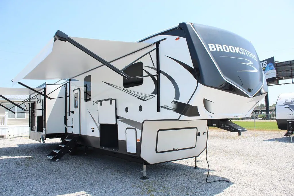 2023 Coachmen Brookstone 352RLD