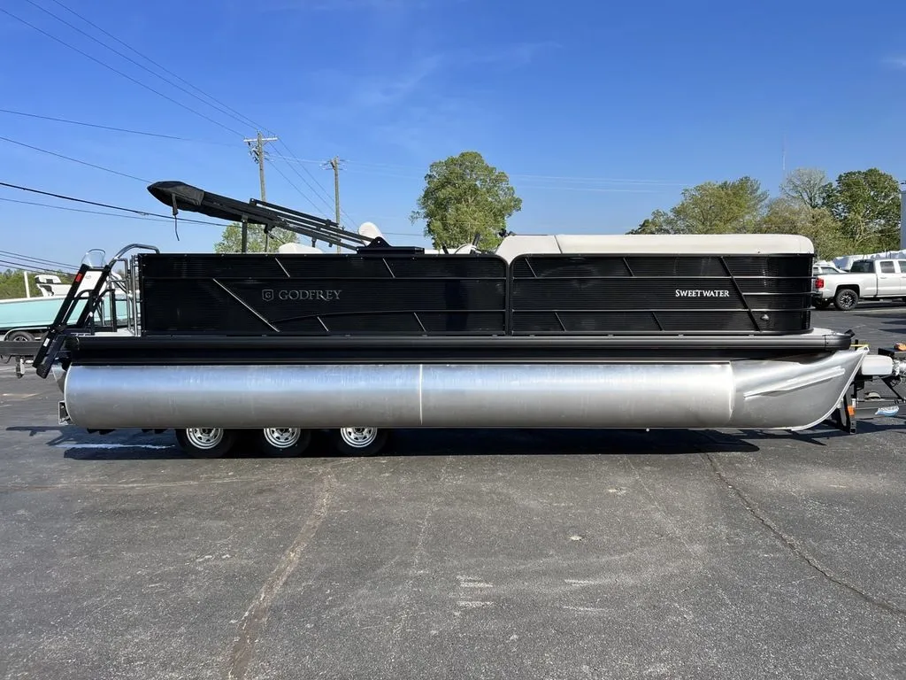 2023 Godfrey Pontoons Sweetwater 2286 SFL GTP 27 in. Center Tube in Mooresville, NC