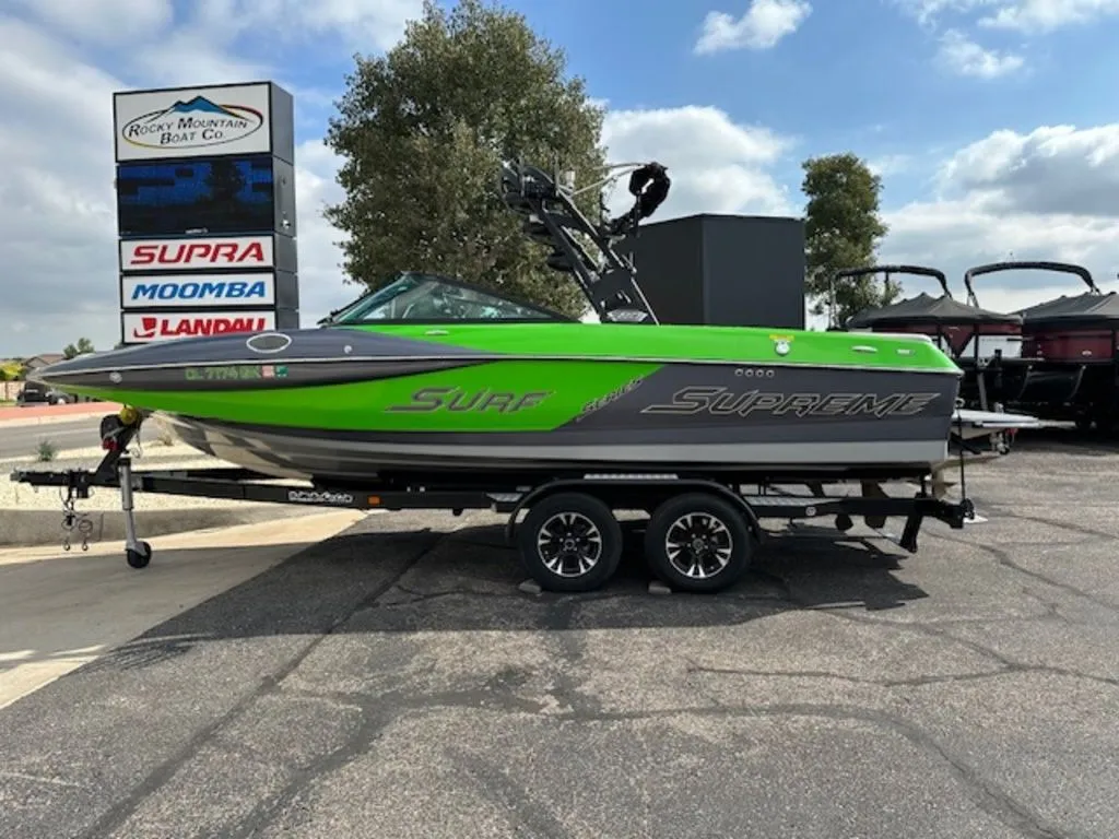 2018 Supreme Boats S226