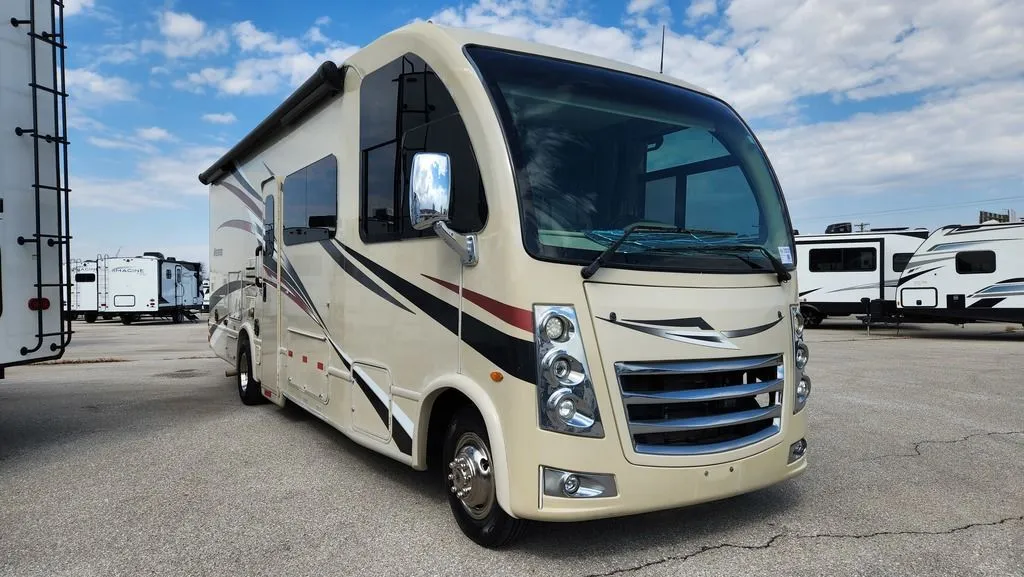 2018 Thor Motor Coach 27.7