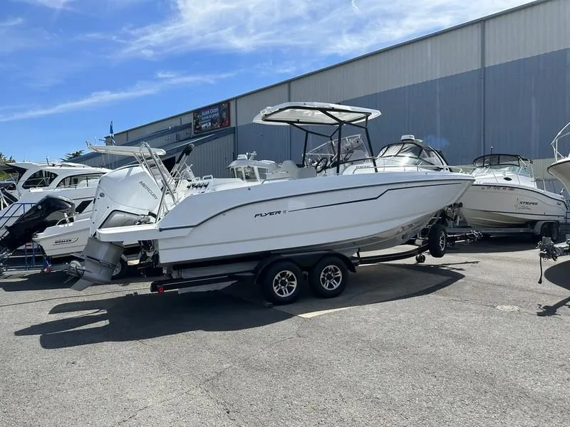 2023 Beneteau America Flyer 8 SPACEDECK