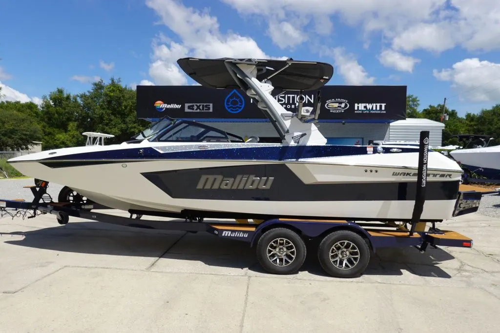 2022 Malibu Boats 23 MXZ