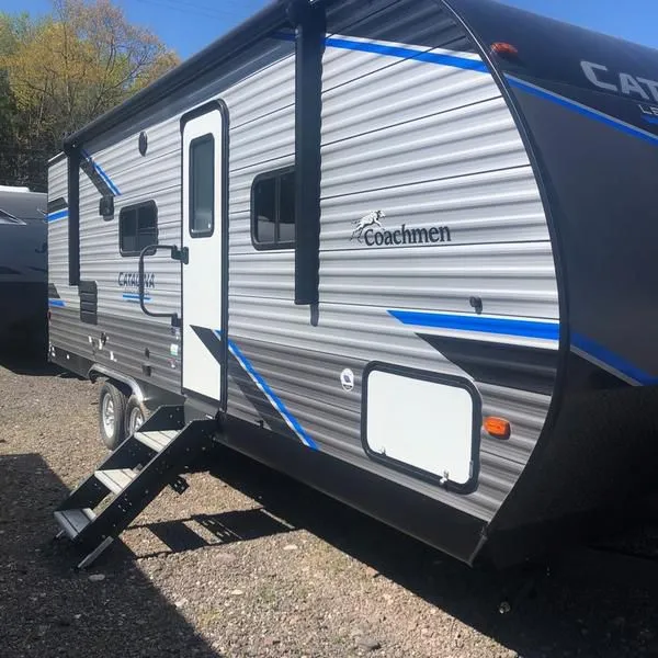 2022 Coachmen Catalina Legacy Edition 243RBS