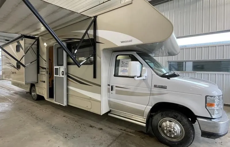 2017 Winnebago Spirit 31K