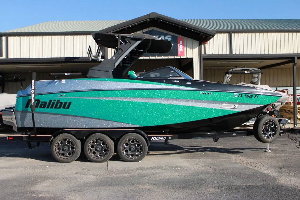 2019 Malibu Boats M235 in Austin, TX