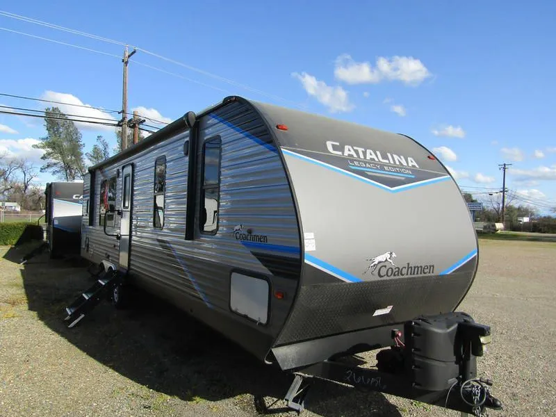 2022 Coachmen Catalina Legacy Edition 303RKDS