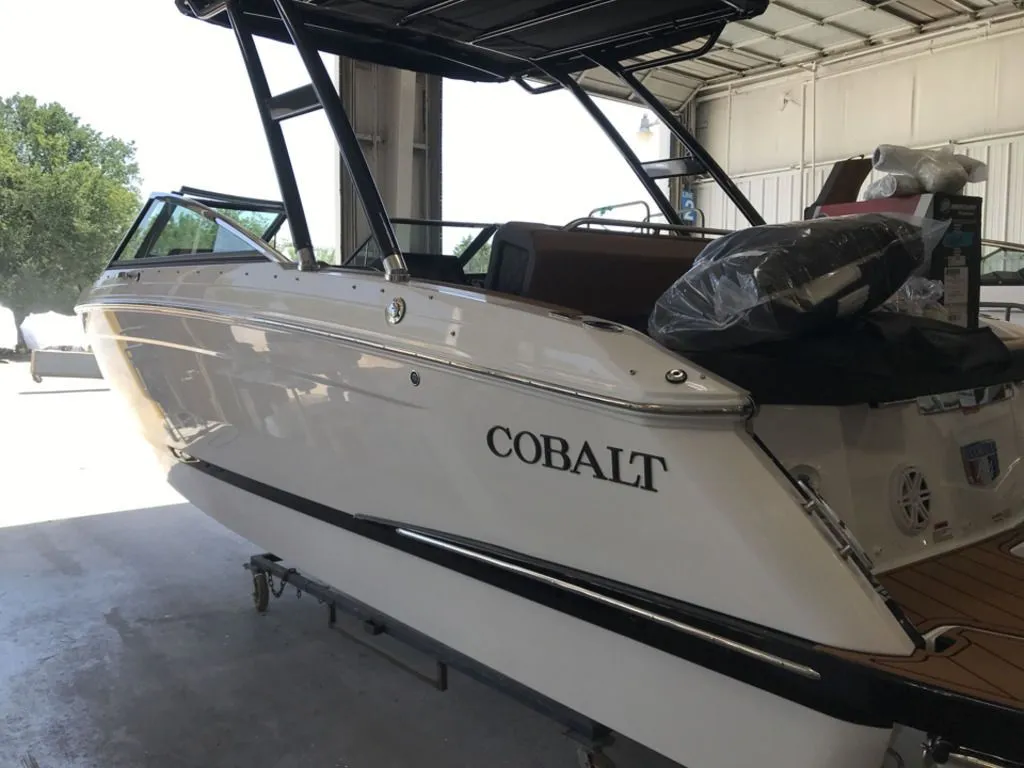 2024 Cobalt Boats R4 Outboard