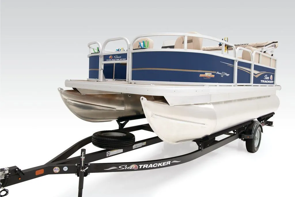 2024 Tracker Boats Bass Buggy 16 XLS