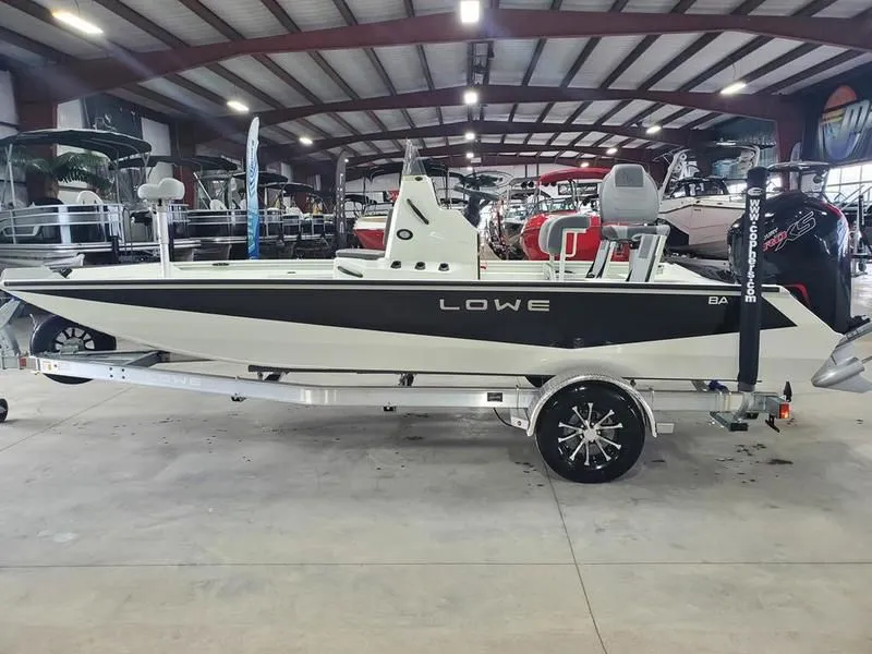 2023 Lowe Boats 20 Bay