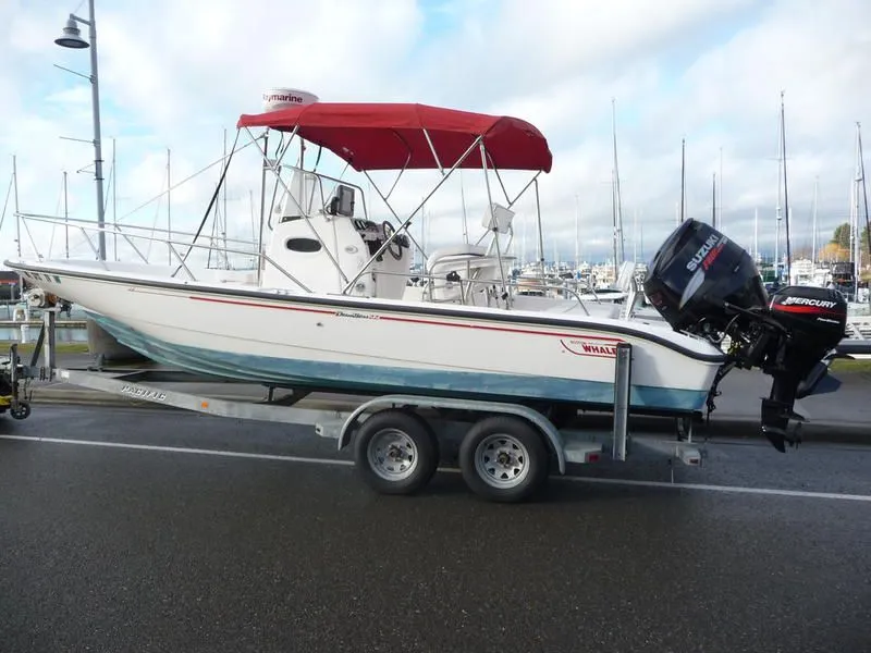 2001 Boston Whaler 220 Dauntless