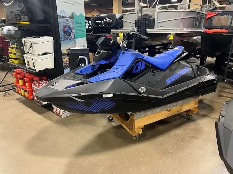 2023 Sea-Doo  Spark Trixx 2-up Rotax 900 H.O. ACE iBR and Audio