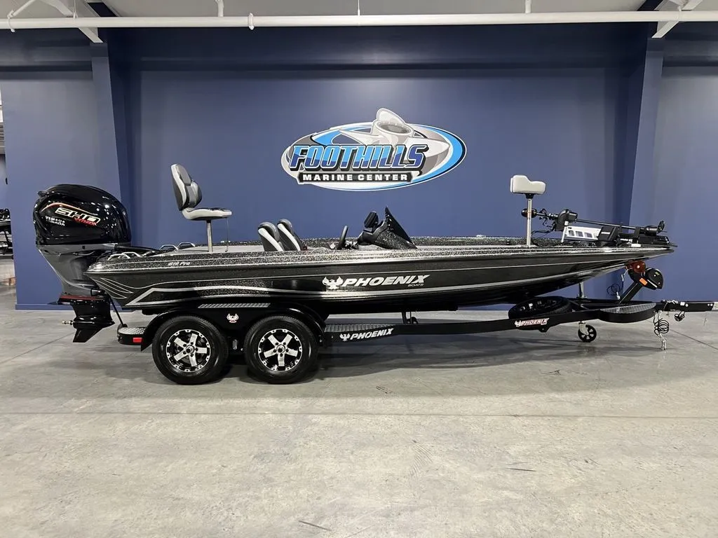 2024 Phoenix Bass Boats 819 PRO in Mooresville, NC