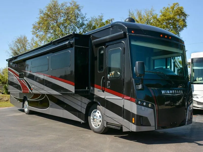 2022 Winnebago Forza 38W