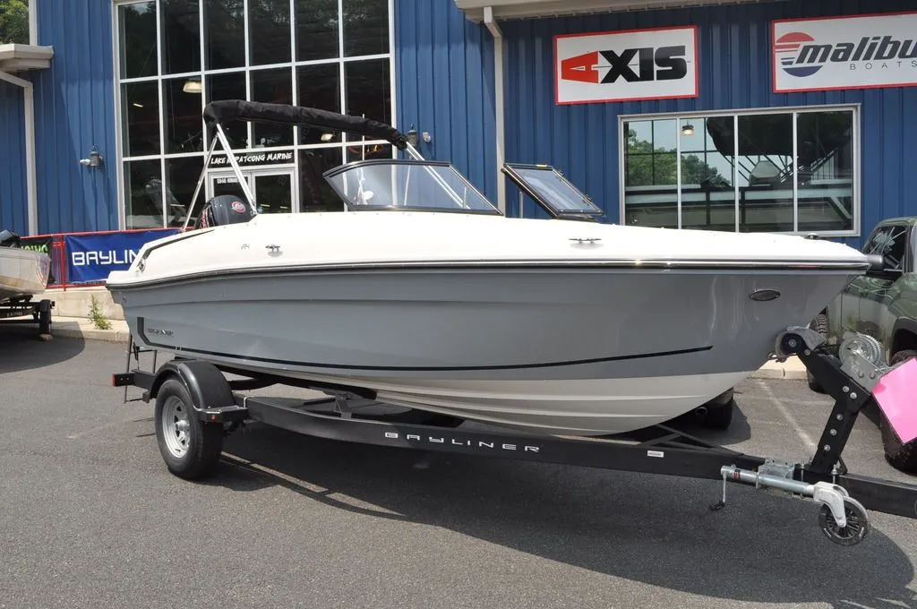 2023 Bayliner VR4 Bowrider - Outboard