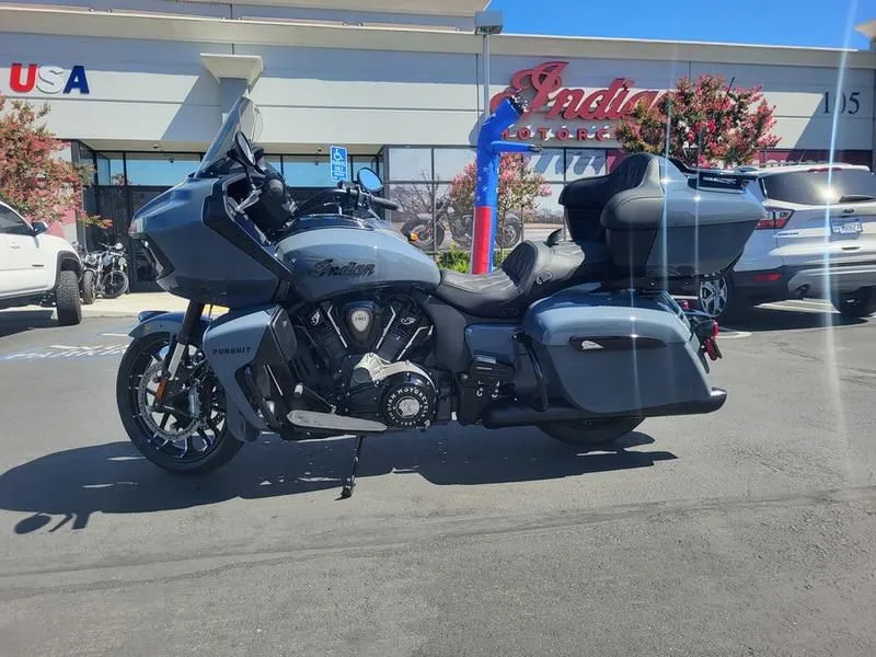 2023 Indian Motorcycle Pursuit Dark Horse with Premium Package Stealth Gray