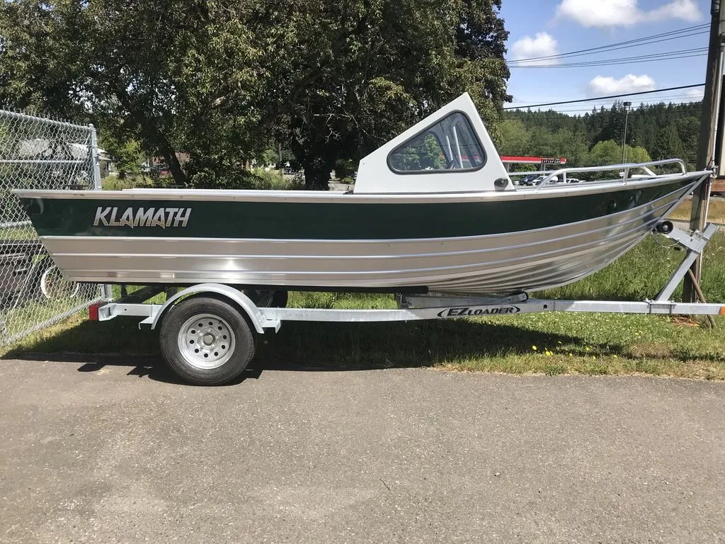 2024 Klamath Boats 15 Advantage Windshield