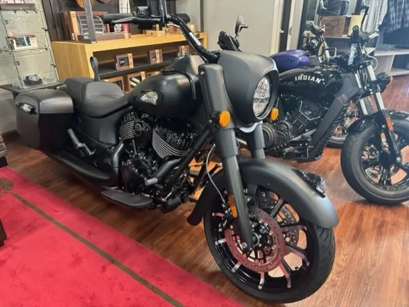 2023 Indian Motorcycle Springfield Dark Horse Black Smoke