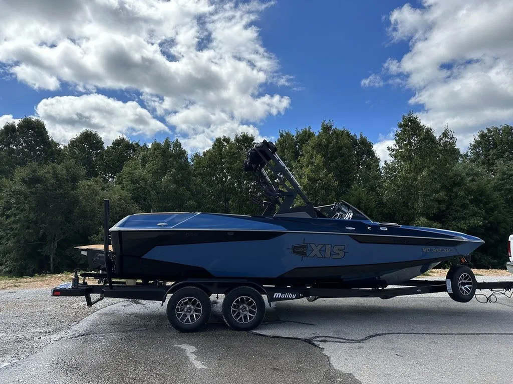 2021 Axis Wake Research A22
