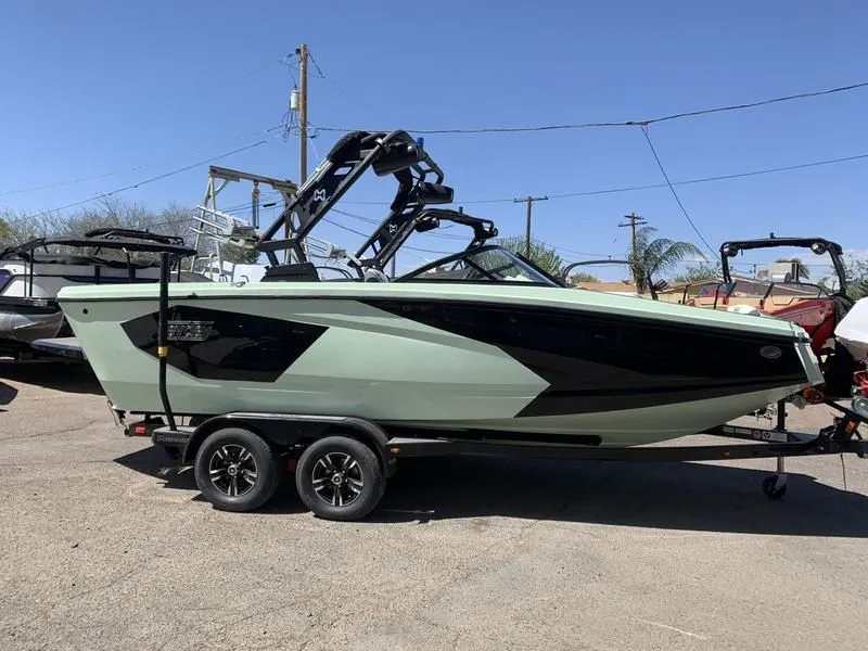 2023 Heyday Wake Boats WT-2DC in Phoenix, AZ