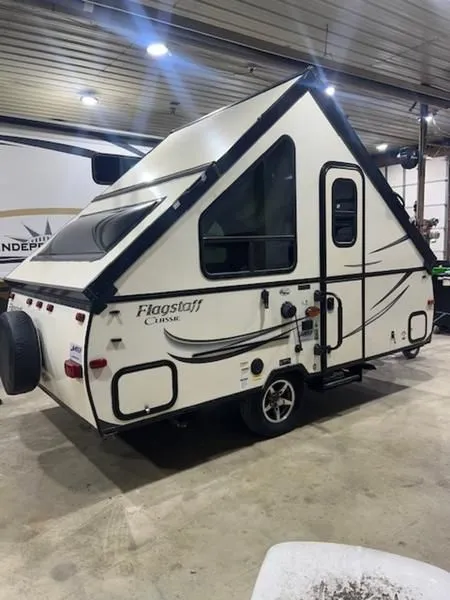 2018 Forest River Flagstaff Hard Side Pop-Up Campers T19QBHW