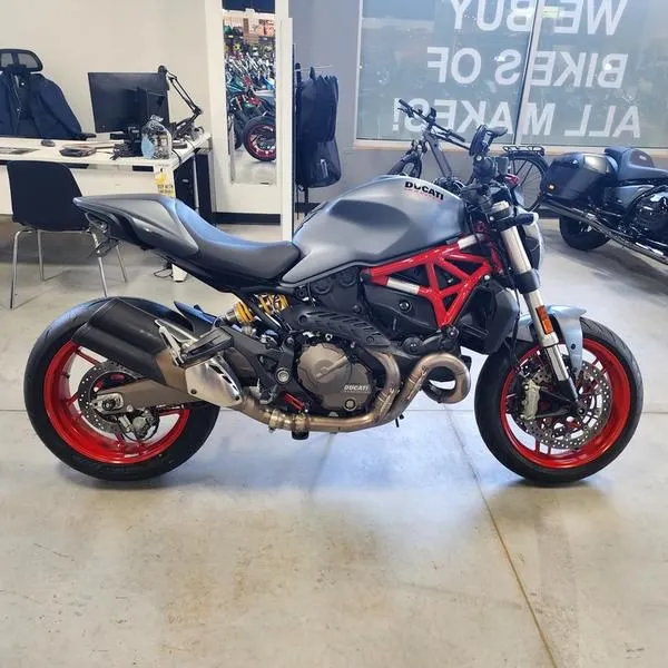 2017 Ducati M821