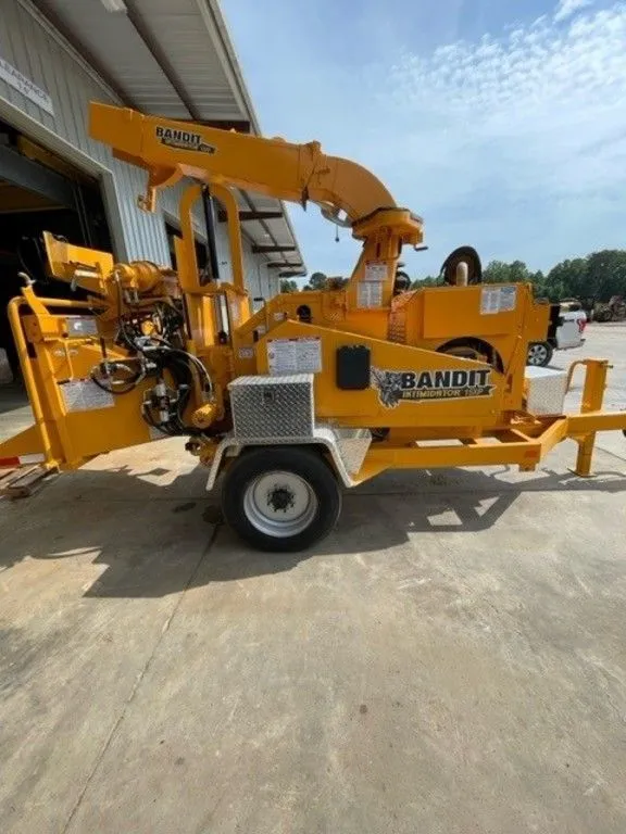 2022 Bandit Industries Hand-Fed Chippers Intimidator 15XP - Towable