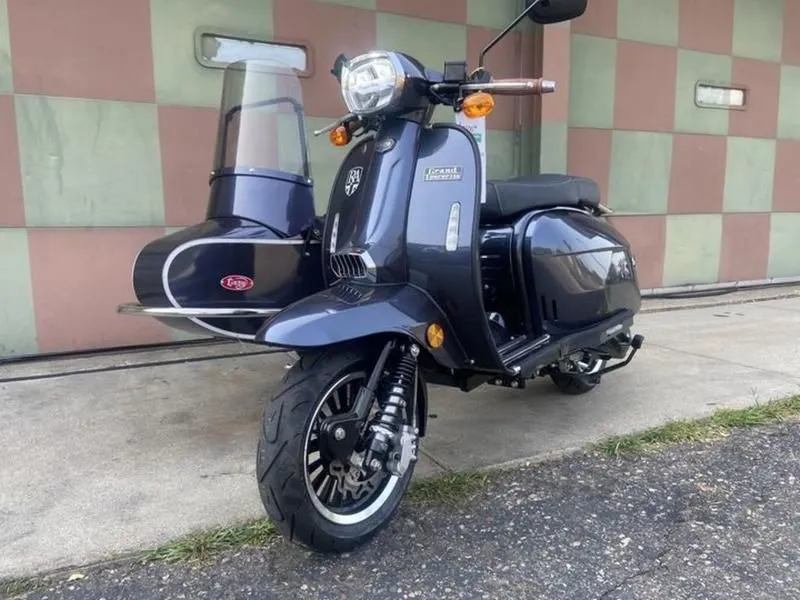 2023 Royal Alloy GT150 with Sidecar