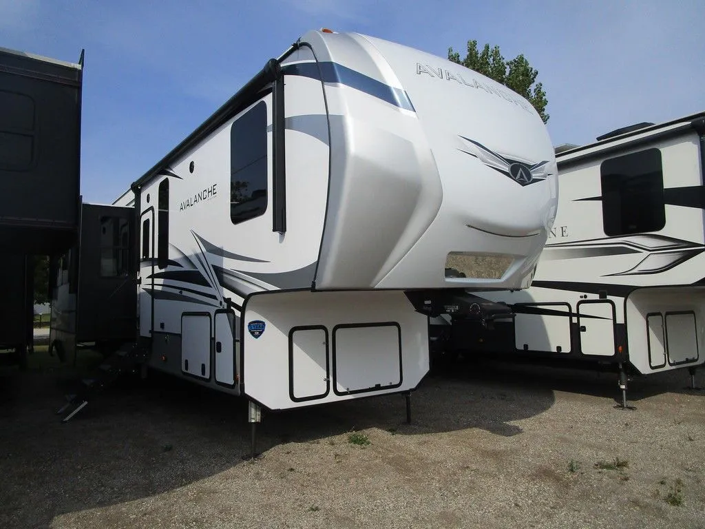 2024 Keystone RV Avalanche 390DS