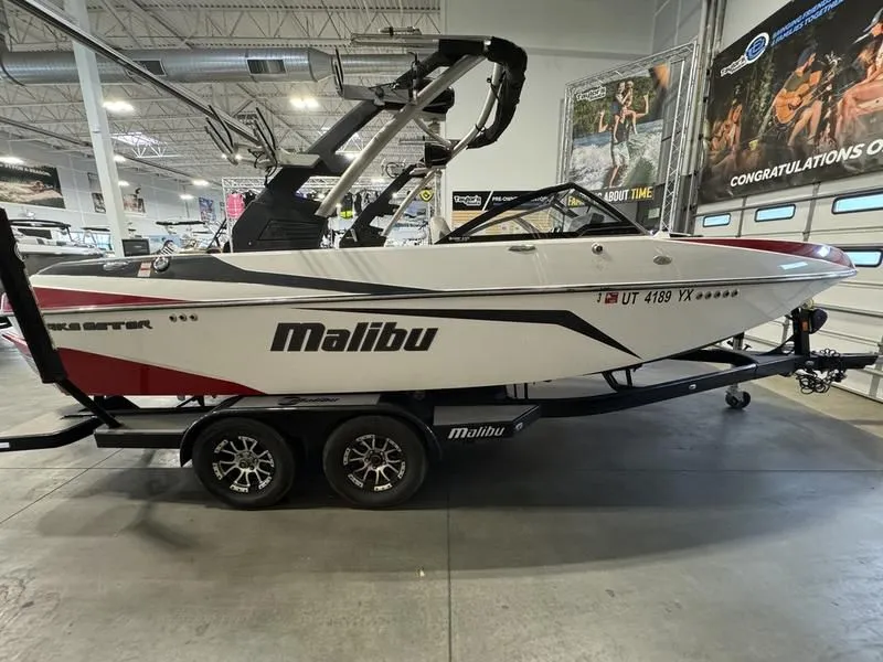 2017 Malibu Boats 21 VLX