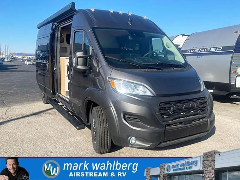 2024 Airstream Rangeline 21