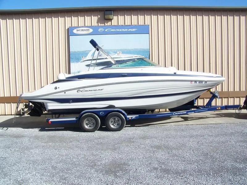 2016 Crownline E4