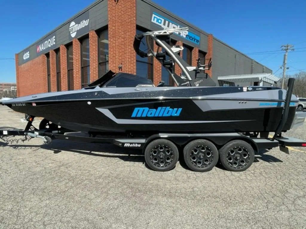 2021 Malibu Boats 23 MXZ in Cincinnati, OH