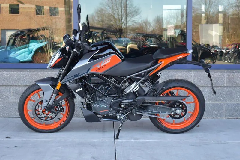 2023 KTM 200 Duke