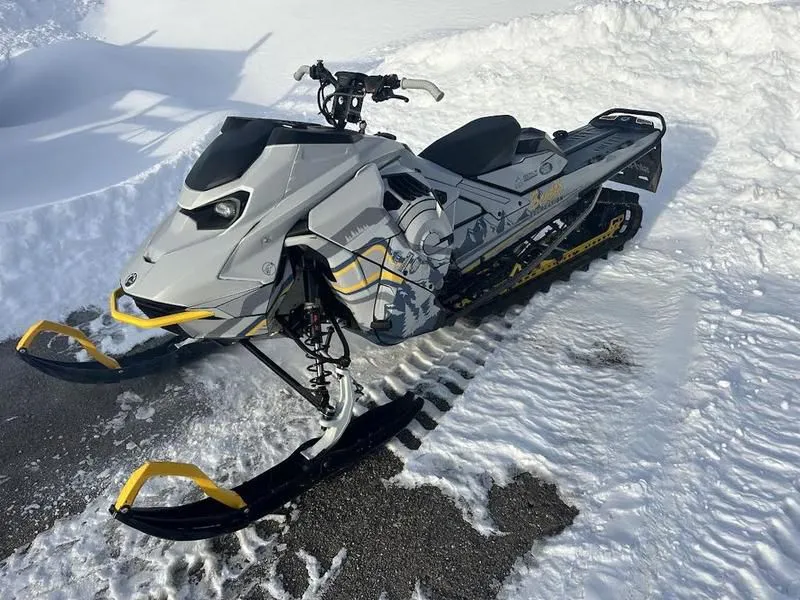 2023 Ski-Doo  Summit SP 850 E-TEC 154” w/Electric Start & Reverse