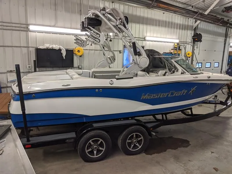 2013 MasterCraft X10