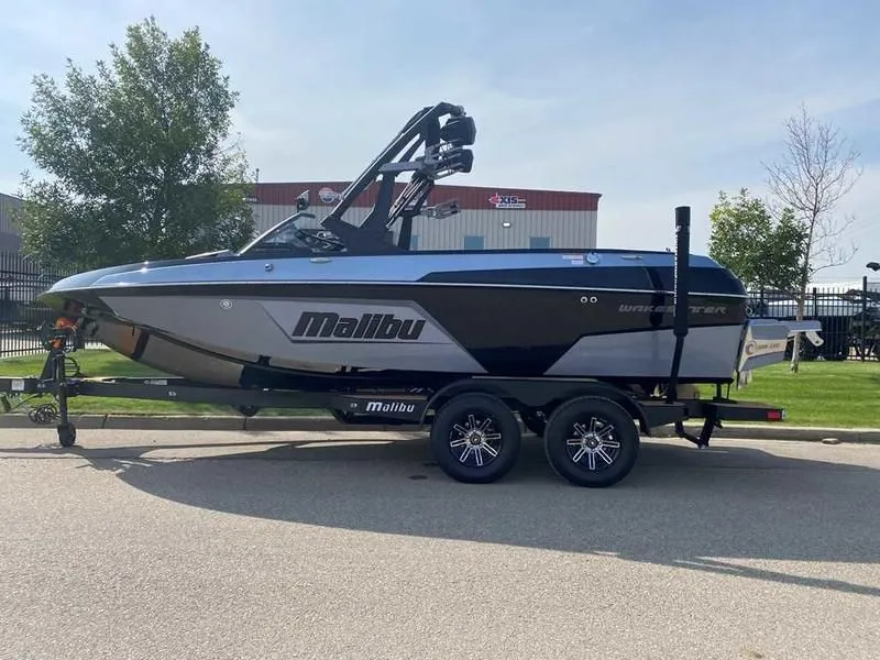 2024 Malibu Boats Wakesetter 20 VTX