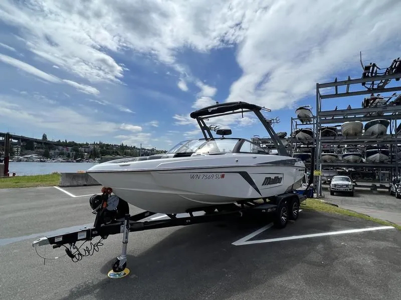 2020 Malibu Boats 22 LSV in Seattle, WA