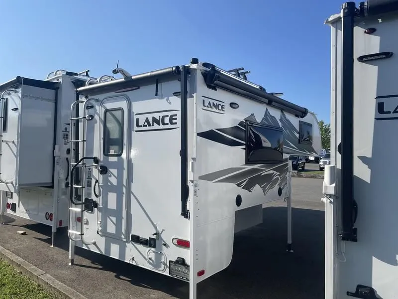 2024 Lance Truck Campers 825